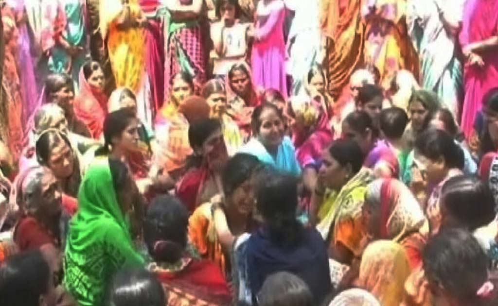 'Forgive Me', Wrote Farmer To His Wife Before Committing Suicide With Mother 'Forgive Me', Wrote Farmer To His Wife Before Committing Suicide With Mother