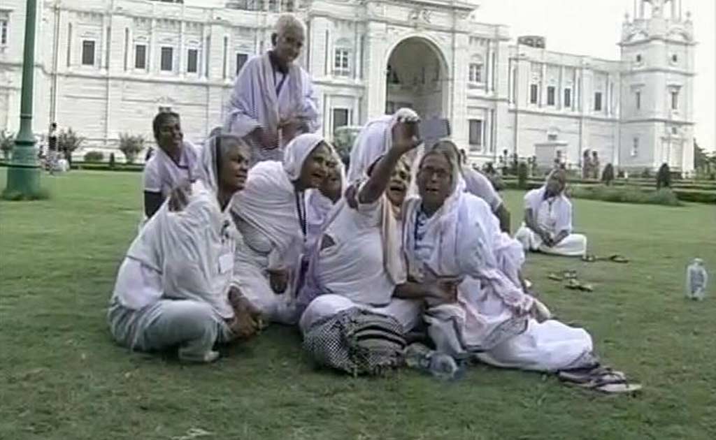 Selfies, Song And Dance, A Day Out For These Women In White