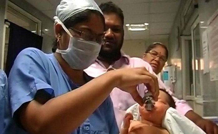 हैदराबाद में एक मां ने अपनी नवजात बच्‍ची को स्‍तनपान कराने से इंकार किया...