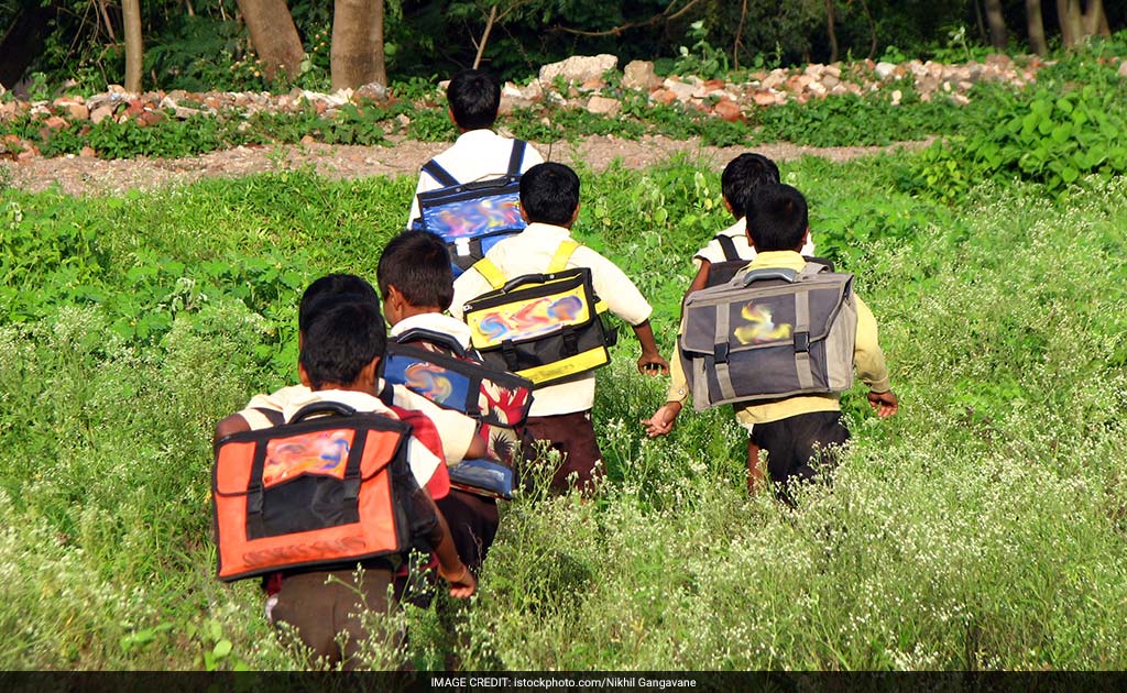 Pics: Heavy School Bags Leading To Hunchbacks In Children