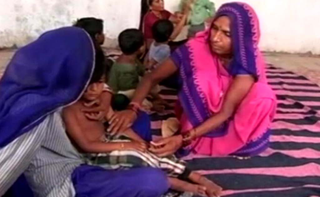 Uneducated Anganwadi Workers Relying on Guesswork To Track A Child's Growth In Alirajpur