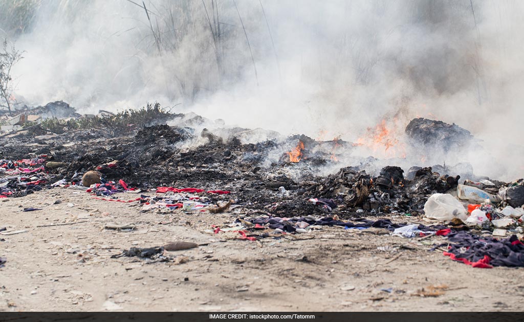 Roadside Burning Of Trash Proving Toxic For Indians Roadside Burning Of Trash Proving Toxic For Indians