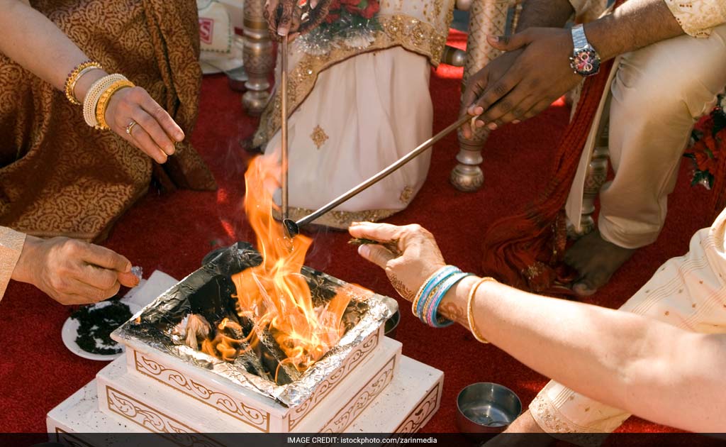 Jamshedpur Family Builds Toilet For Bride, Holds Cashless Wedding