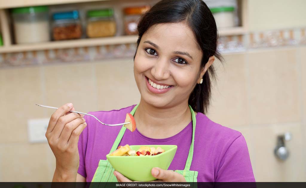 Eating Fruits, Vegetables May Reduce Bone Loss In Women: Study