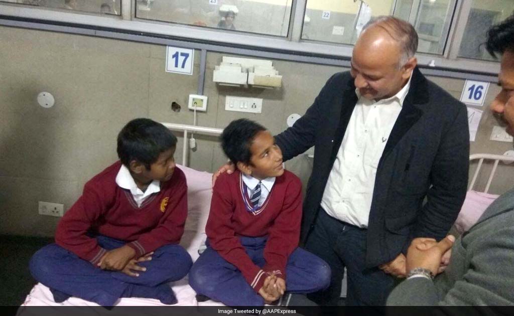 9 Children In Hospital After ‘Dead Rat’ Found In Delhi School's Mid-day Meal 9 Children In Hospital After ‘Dead Rat’ Found In Delhi School's Mid-day Meal