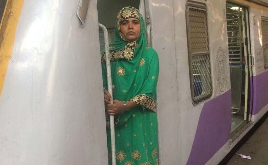 Mumbai’s Mumtaz, Asia's First Woman Diesel Engine Driver, Gets "Nari Shakti Puraskar" Mumbai’s Mumtaz, Asia's First Woman Diesel Engine Driver, Gets "Nari Shakti Puraskar"