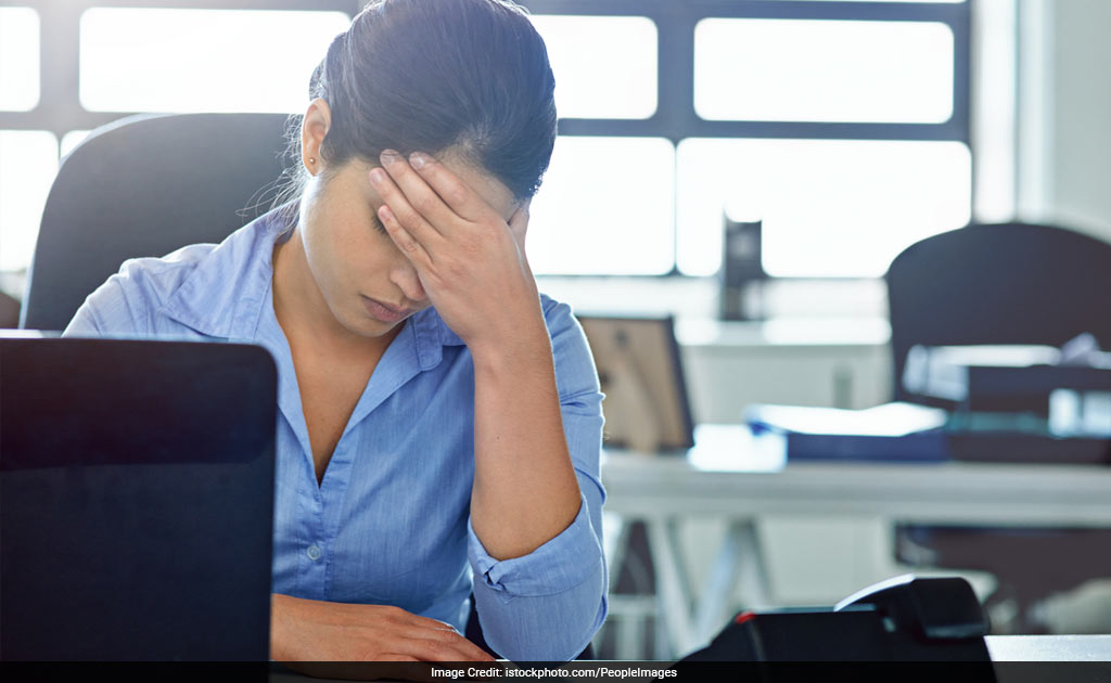 1 In 4 Mental Illnesses Due To Workplace Depression, Say Experts