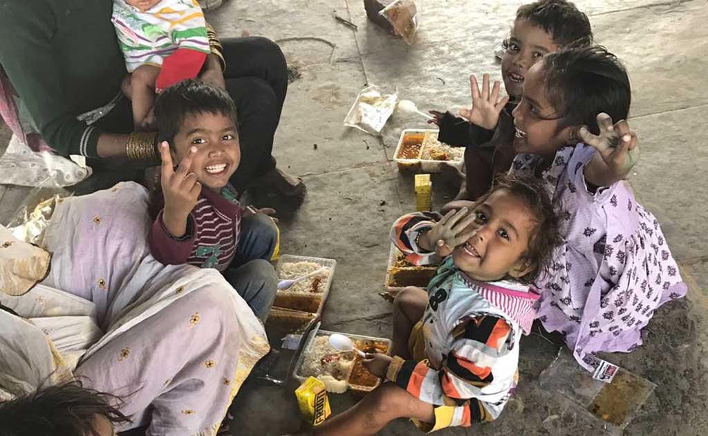 Happy Meal! A Mobile Kitchen In Delhi Serves Healthy Food To Those In Need