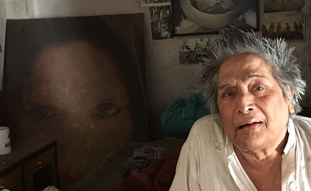 A Peek Into The Unusual Life Of Mona Ahmed, 80-Year-Old Transgender From Delhi