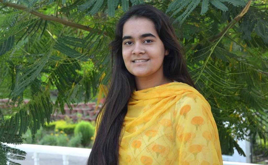 Teen Raising Funds For Oxygen After Gorakhpur Tragedy Teen Raising Funds For Oxygen After Gorakhpur Tragedy