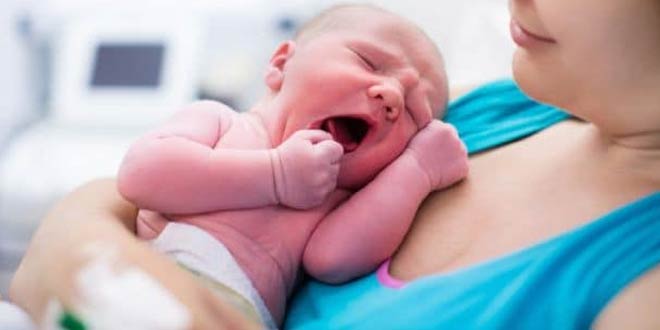 World Breastfeeding Week: ब्रेस्‍टफीड या पम्पिंग.. क्‍या है ज्‍यादा बेहतर?