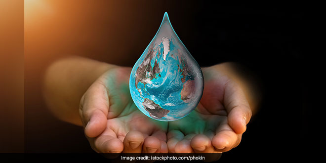 World Oceans Day 2023: क्यों होता है महासागरों का पानी नमकीन, कहां से आता है इतना नमक World Oceans Day 2023: क्यों होता है महासागरों का पानी नमकीन, कहां से आता है इतना नमक