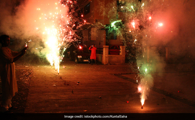 "Pollution vs Livelihoods": Tamil Nadu Urges Delhi To Lift Cracker Ban "Pollution vs Livelihoods": Tamil Nadu Urges Delhi To Lift Cracker Ban