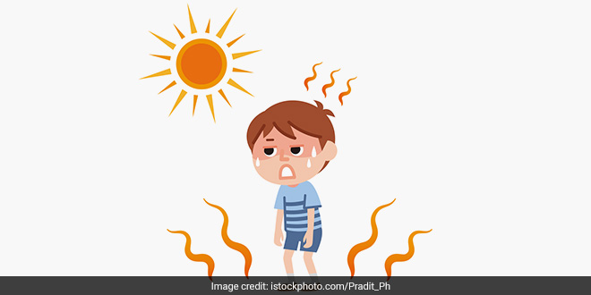 डॉक्टर ने बताया घर से बाहर निकले से पहले किन बातों का रखें ध्यान, किस समय पर भूलकर भी न निकलें बाहर