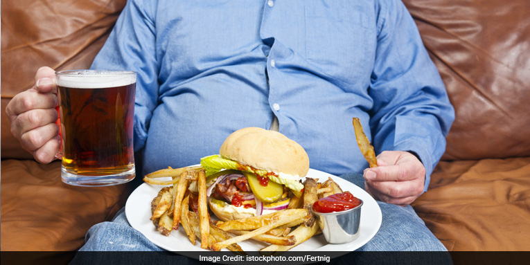 The research found lowest obesity risks among people who engaged in two healthy practices- eating at home and not watching any television or videos while eating